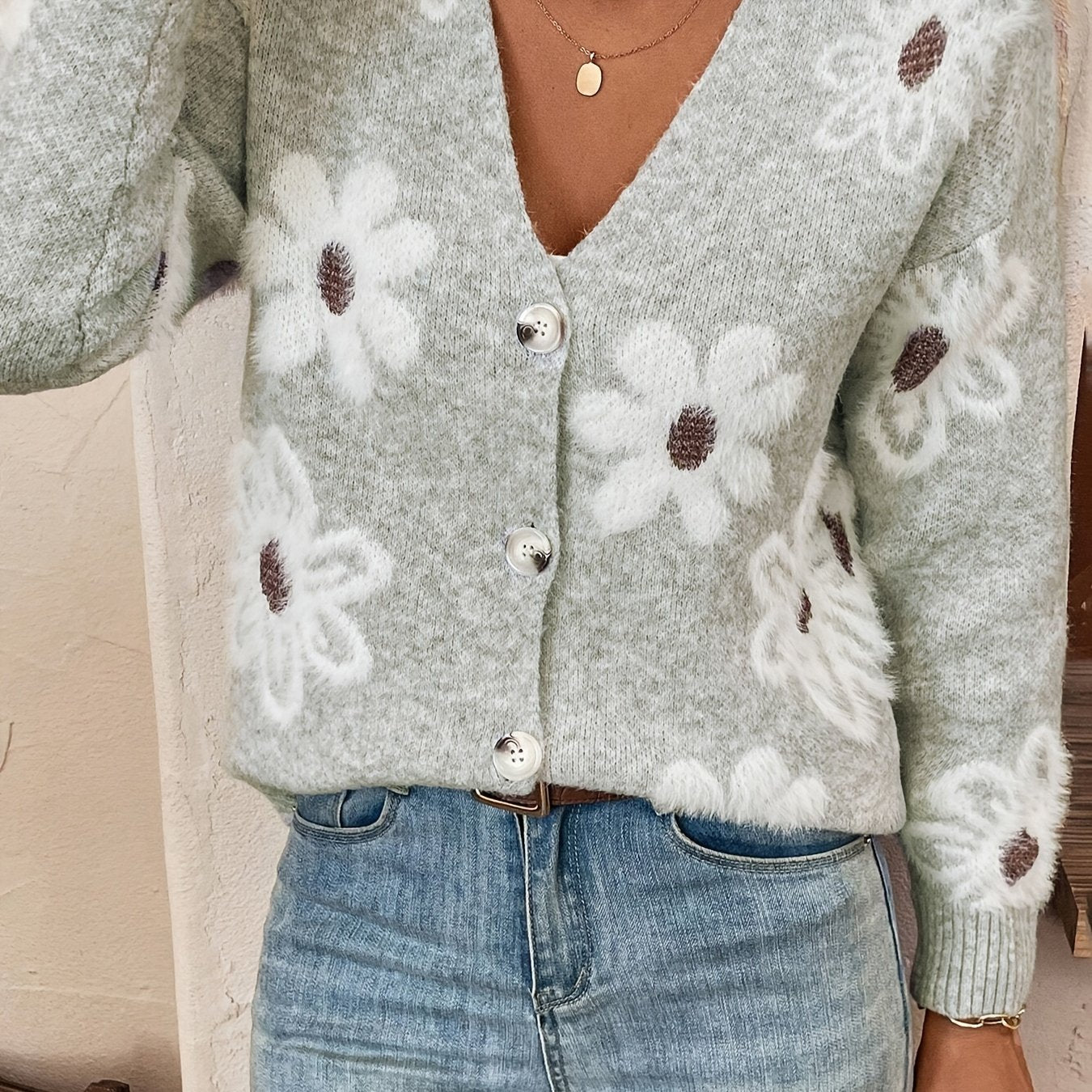 Amanda | Vintage Floral Knit Cardigan - Solfae