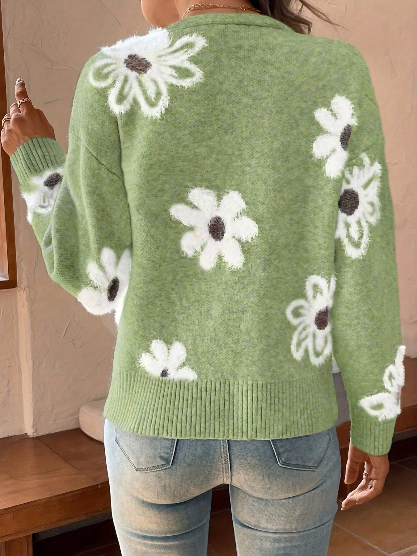Amanda | Vintage Floral Knit Cardigan - Solfae