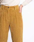 Amber | Elegant Corduroy Cuffed Pants - Solfae