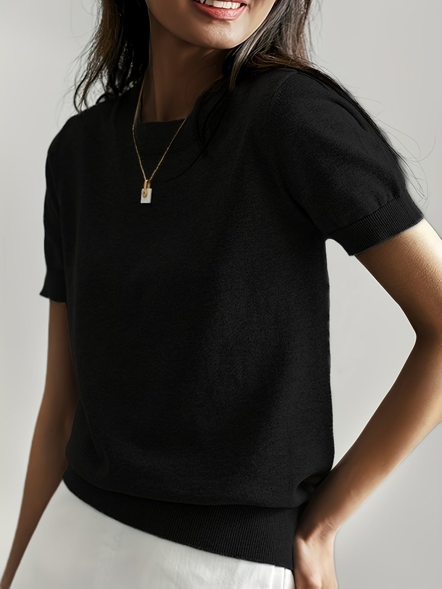 Amelia | Elegant Ribbed Short-Sleeve Sweater - Solfae