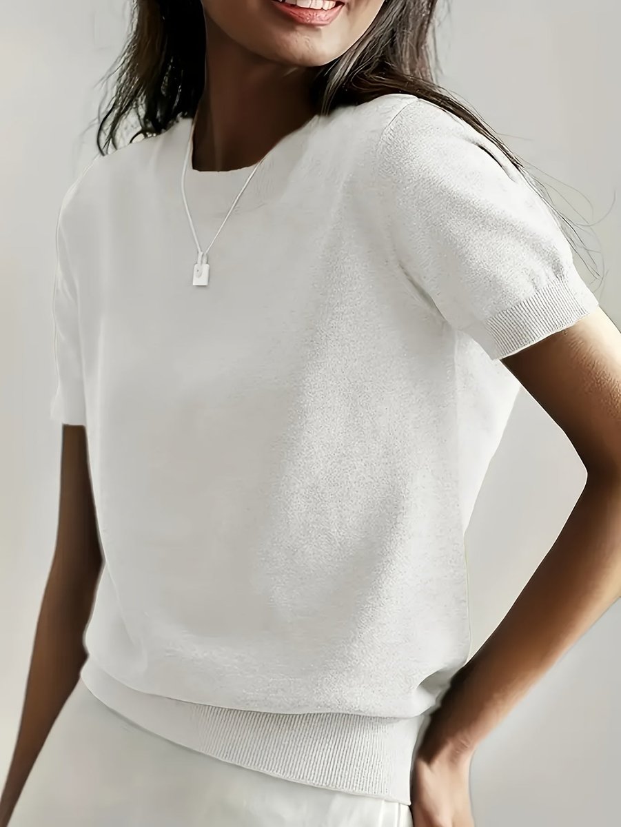 Amelia | Elegant Ribbed Short-Sleeve Sweater - Solfae