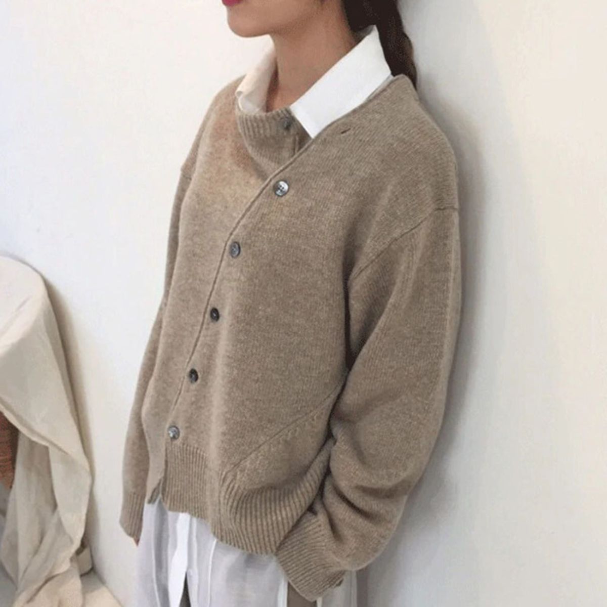 Angela | Elegant Asymmetric Knit Cardigan - Solfae