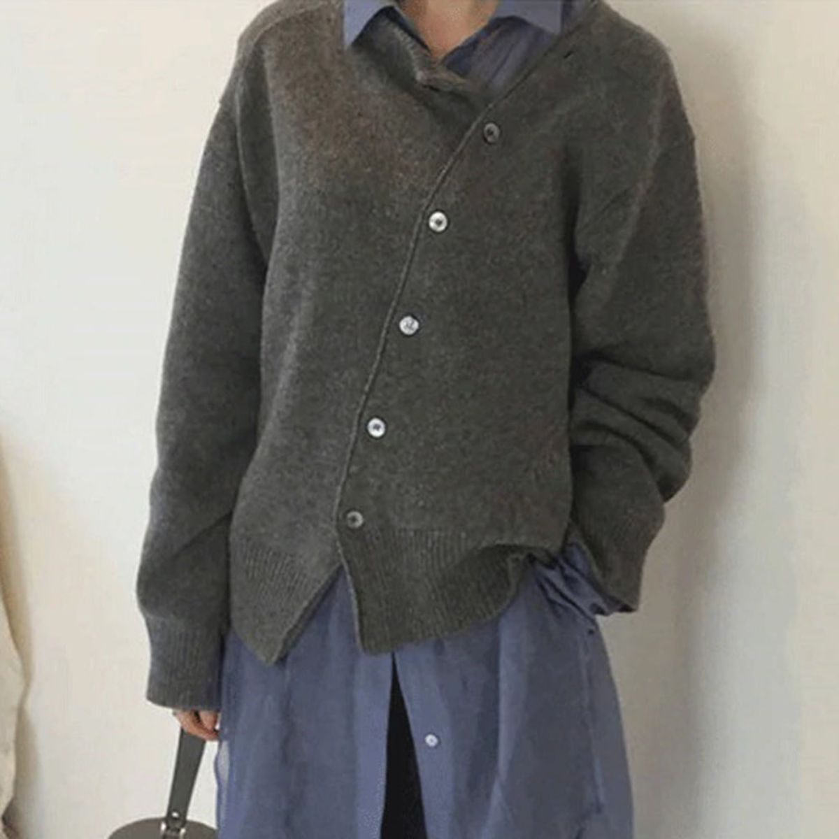 Angela | Elegant Asymmetric Knit Cardigan - Solfae