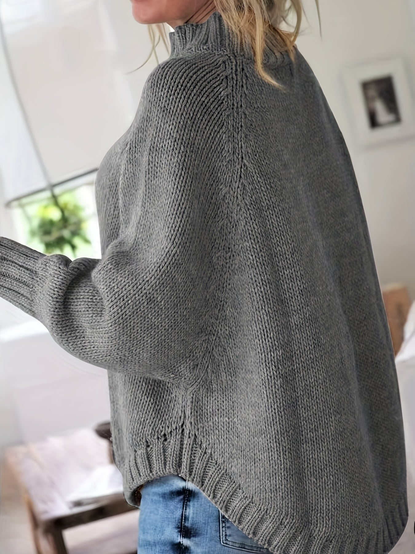 Christina | Elegant Cable-Knit High-Neck Sweater - Solfae