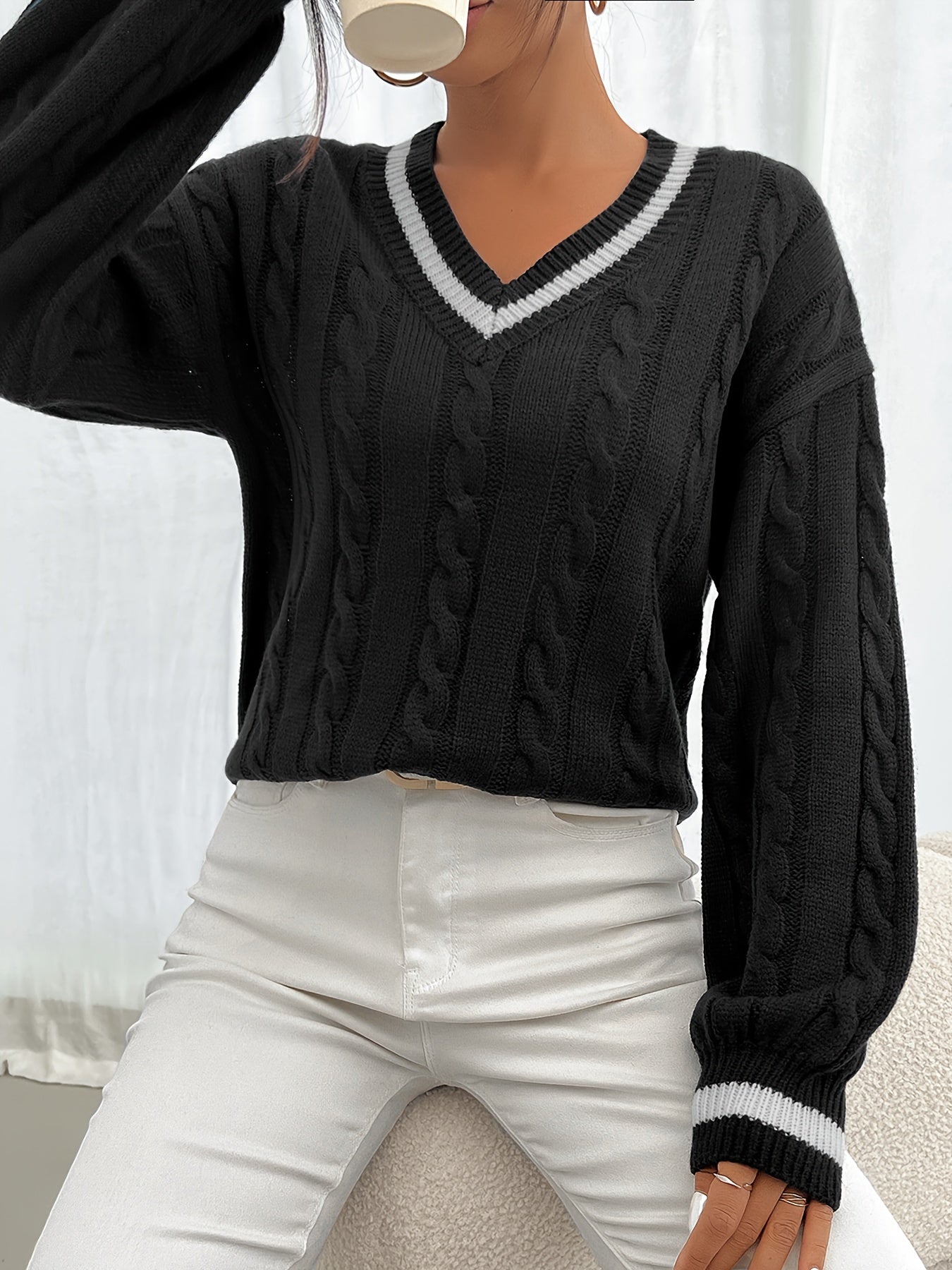 Danielle | Elegant Cable-Knit Varsity Sweater - Solfae