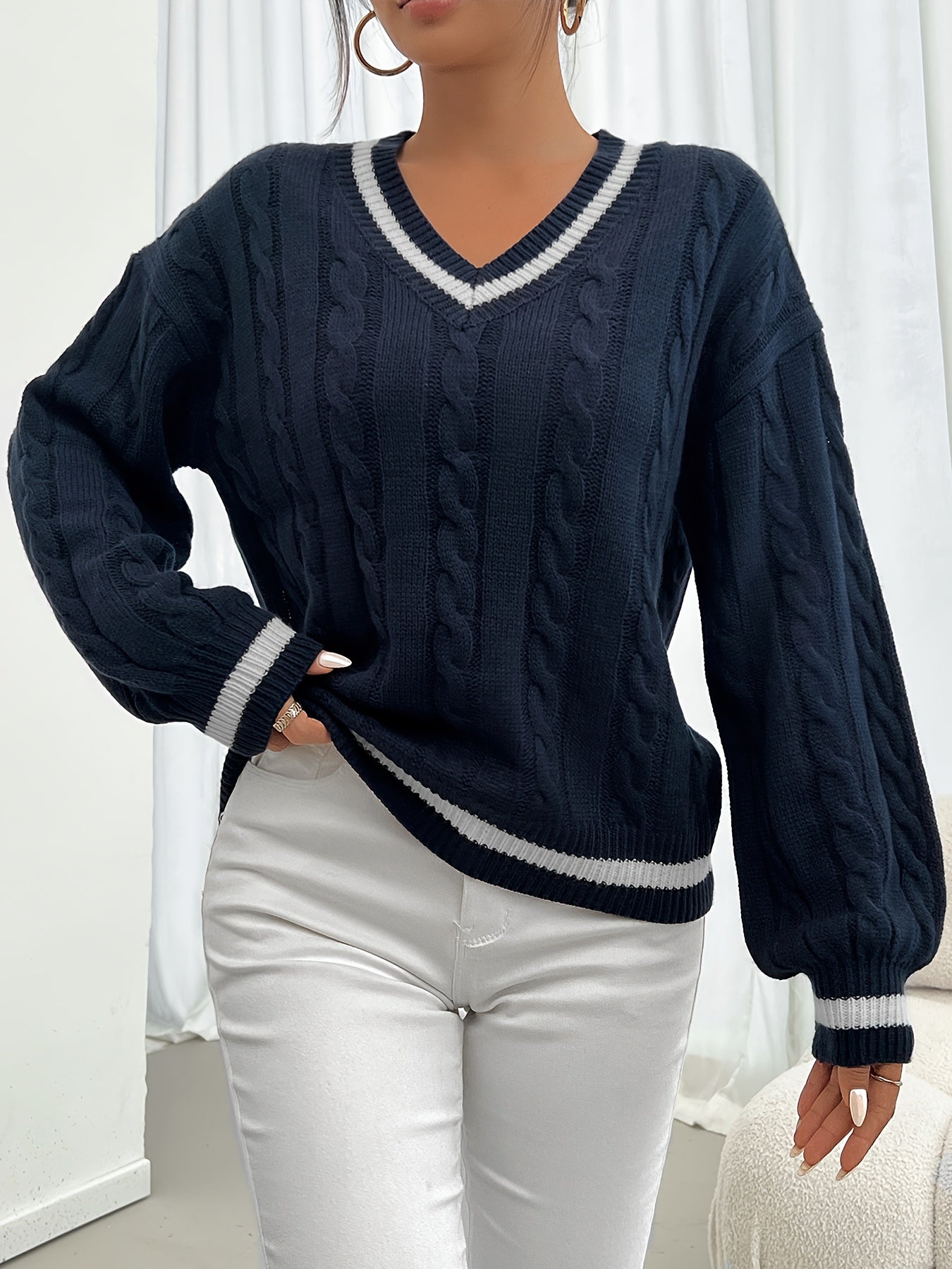 Danielle | Elegant Cable-Knit Varsity Sweater - Solfae
