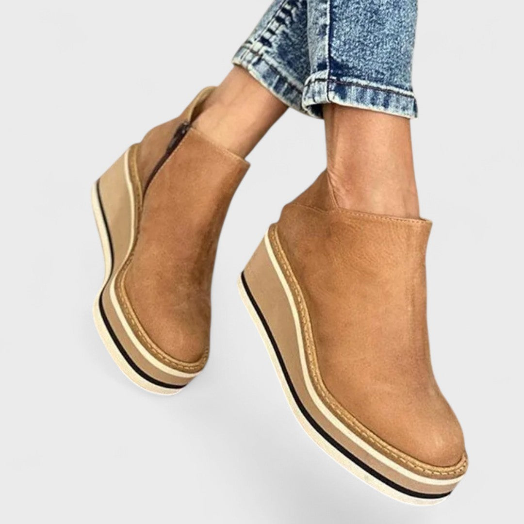 Jacqueline | Elegant Platform Wedge Boots - Solfae