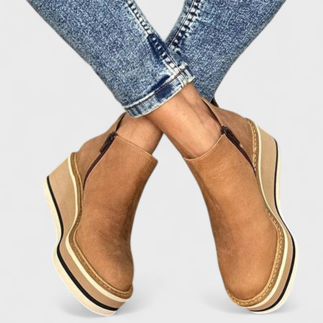 Jacqueline | Elegant Platform Wedge Boots - Solfae