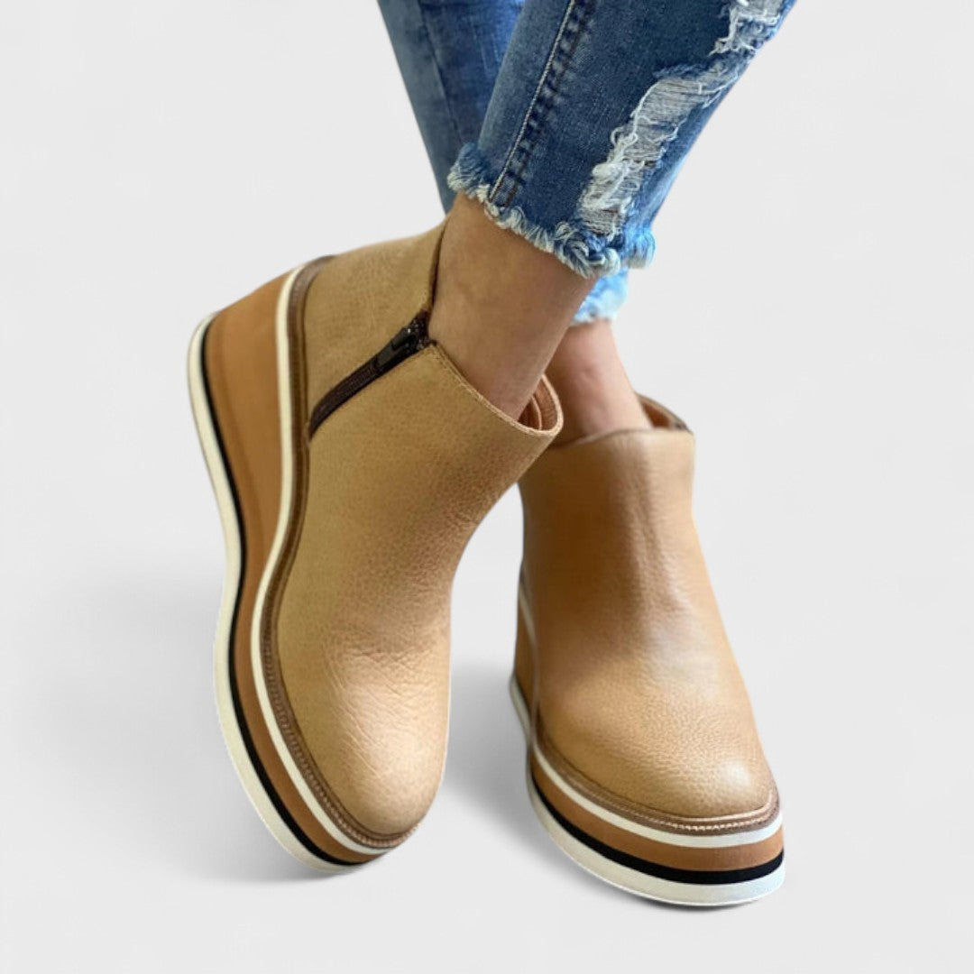 Jacqueline | Elegant Platform Wedge Boots - Solfae