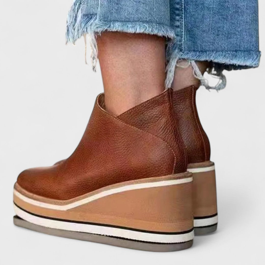 Jacqueline | Elegant Platform Wedge Boots - Solfae
