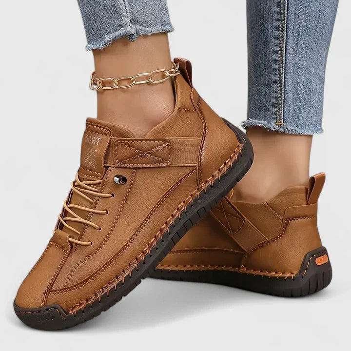 Jennifer | Comfortable Stitched Leather Sneakers - Solfae