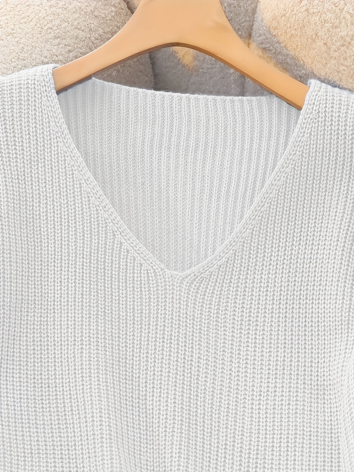 Jennifer | Elegant Ribbed V-Neck Sweater - Solfae
