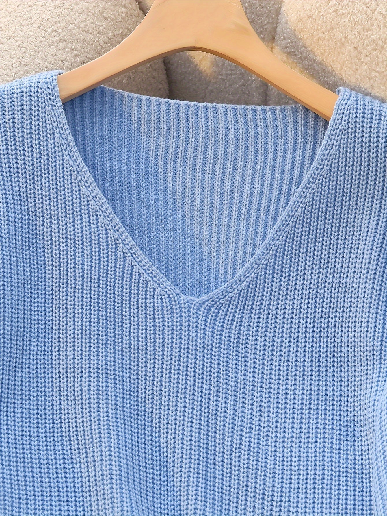 Jennifer | Elegant Ribbed V-Neck Sweater - Solfae