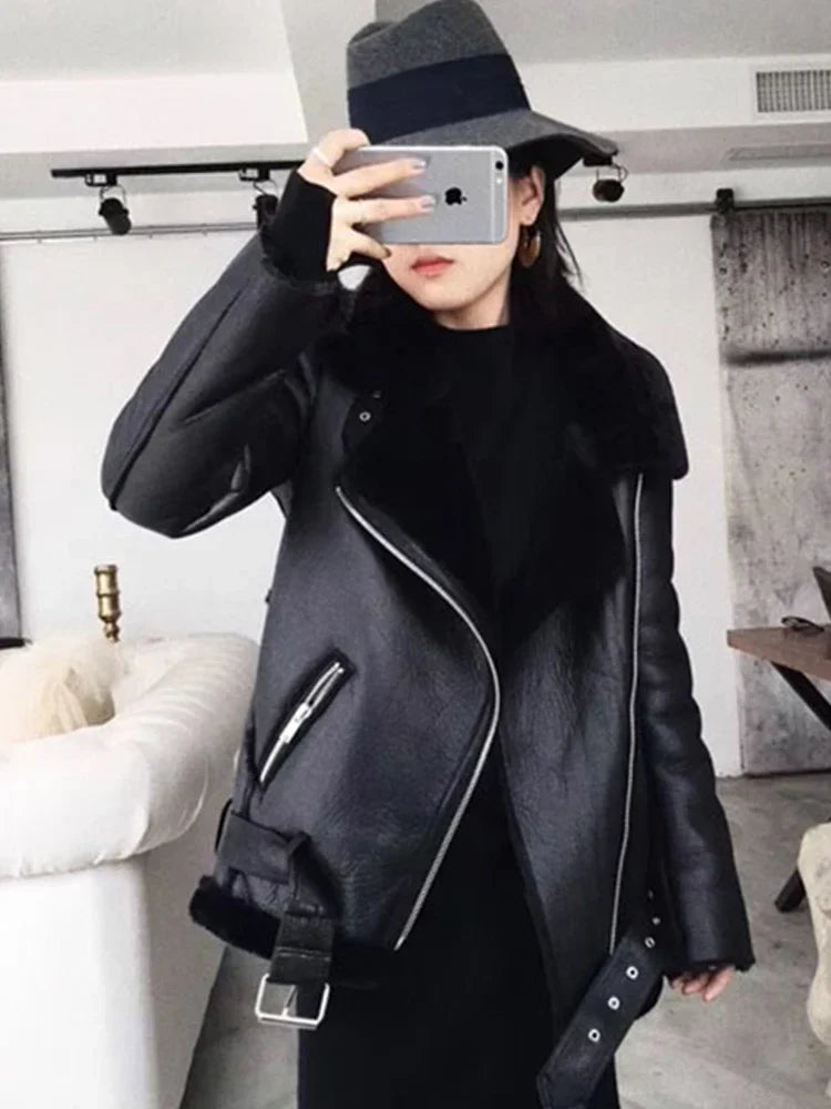 Jessica | Elegant Shearling Aviator Jacket - Solfae