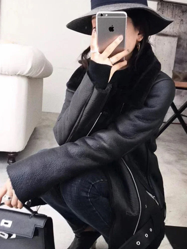 Jessica | Elegant Shearling Aviator Jacket - Solfae