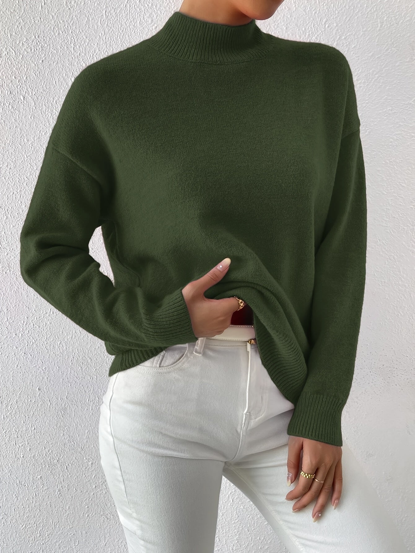 Kelly | Elegant Neck Knit Sweater - Solfae