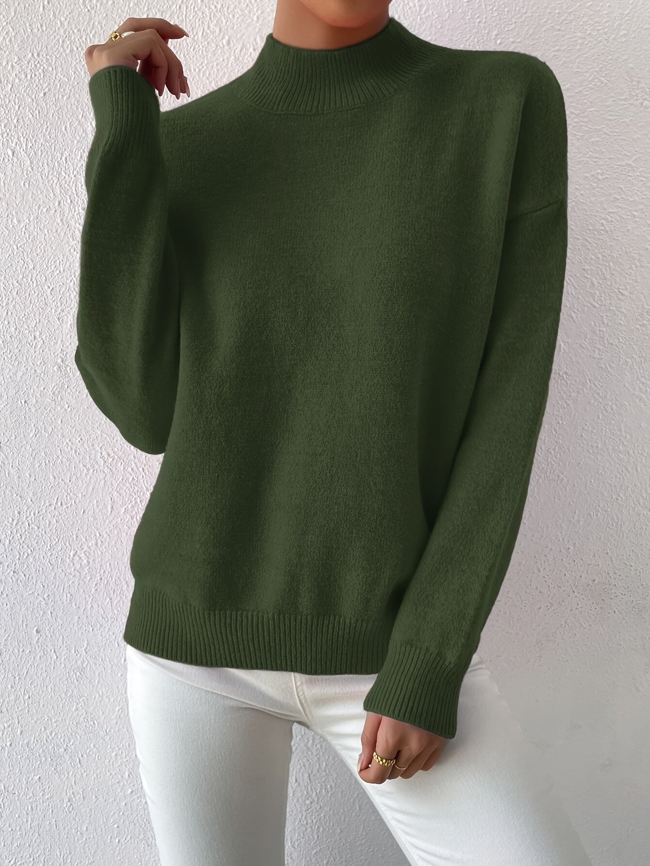 Kelly | Elegant Neck Knit Sweater - Solfae