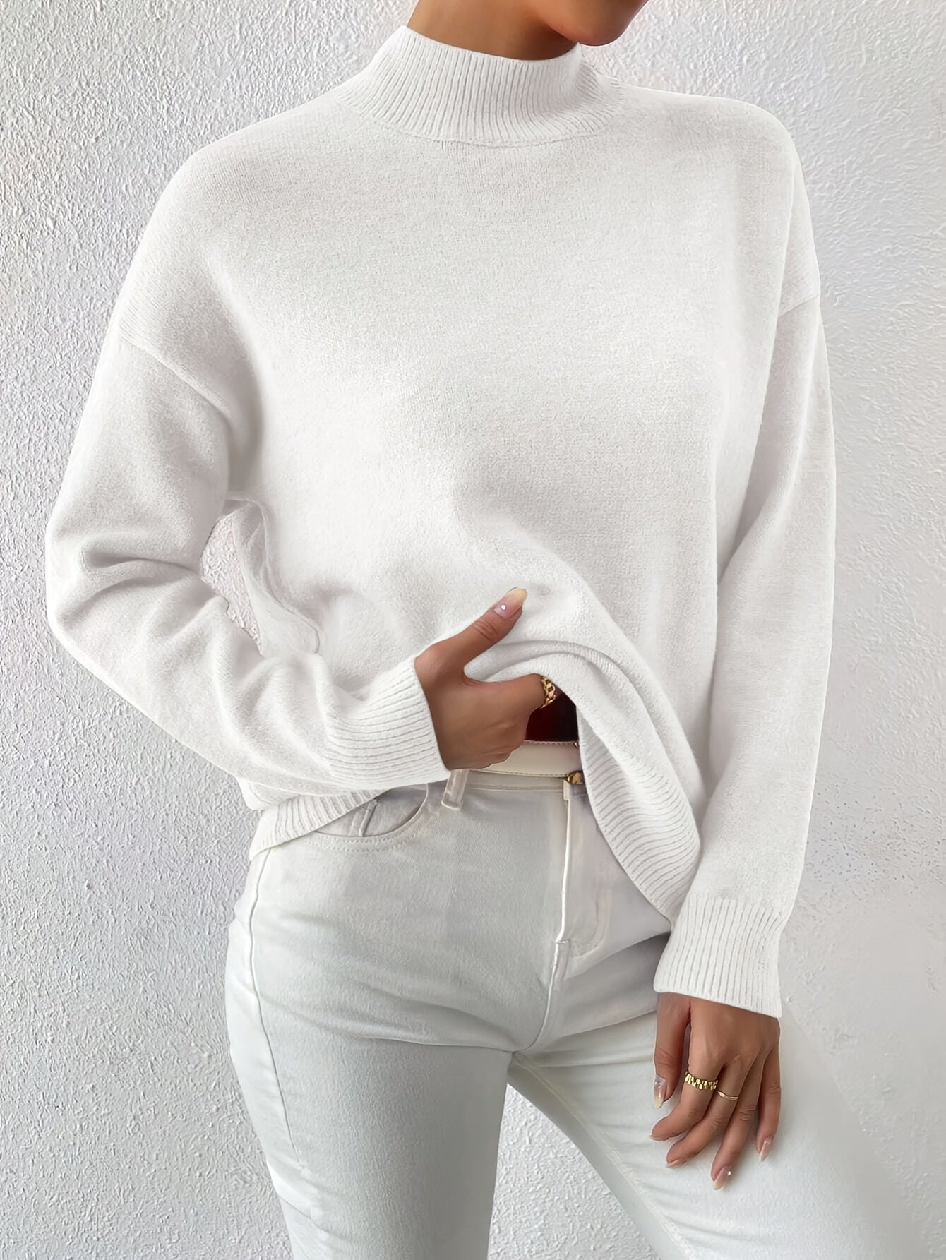 Kelly | Elegant Neck Knit Sweater - Solfae