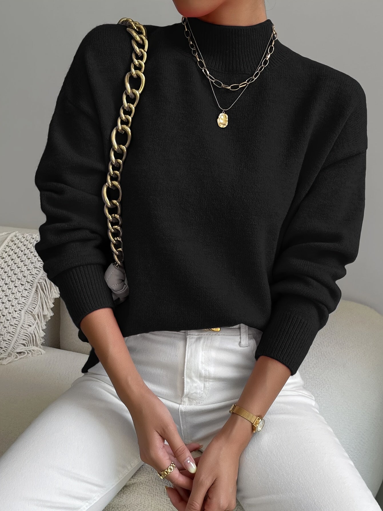 Kelly | Elegant Neck Knit Sweater - Solfae