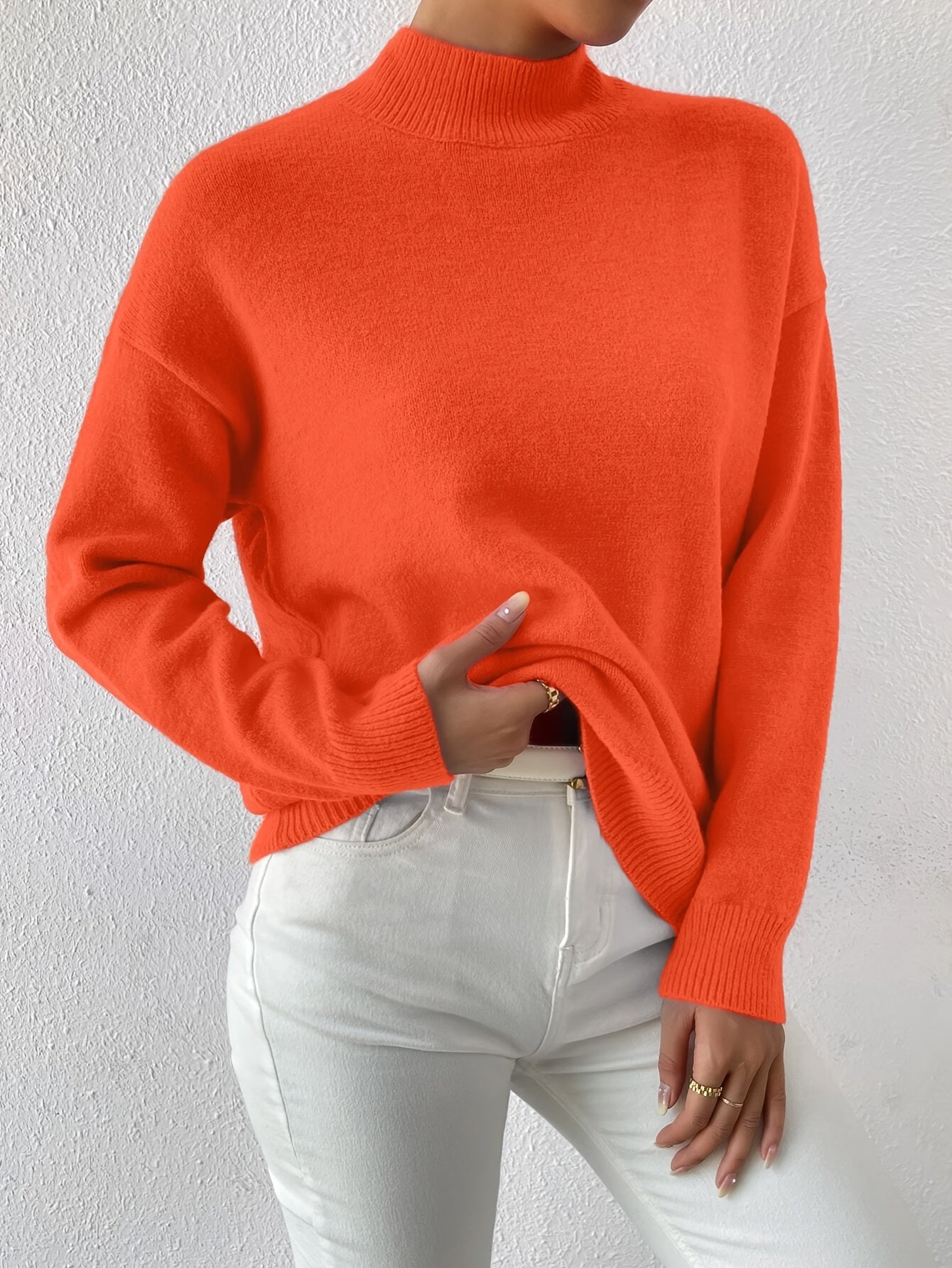 Kelly | Elegant Neck Knit Sweater - Solfae