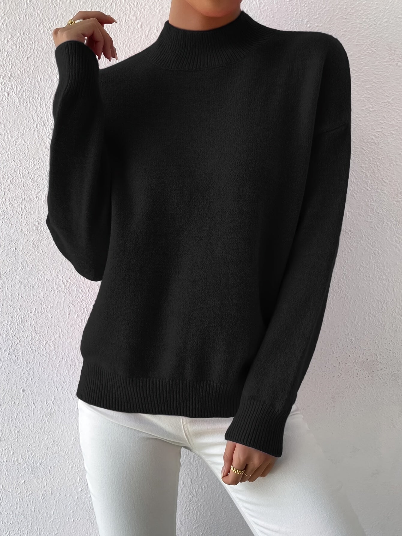 Kelly | Elegant Neck Knit Sweater - Solfae