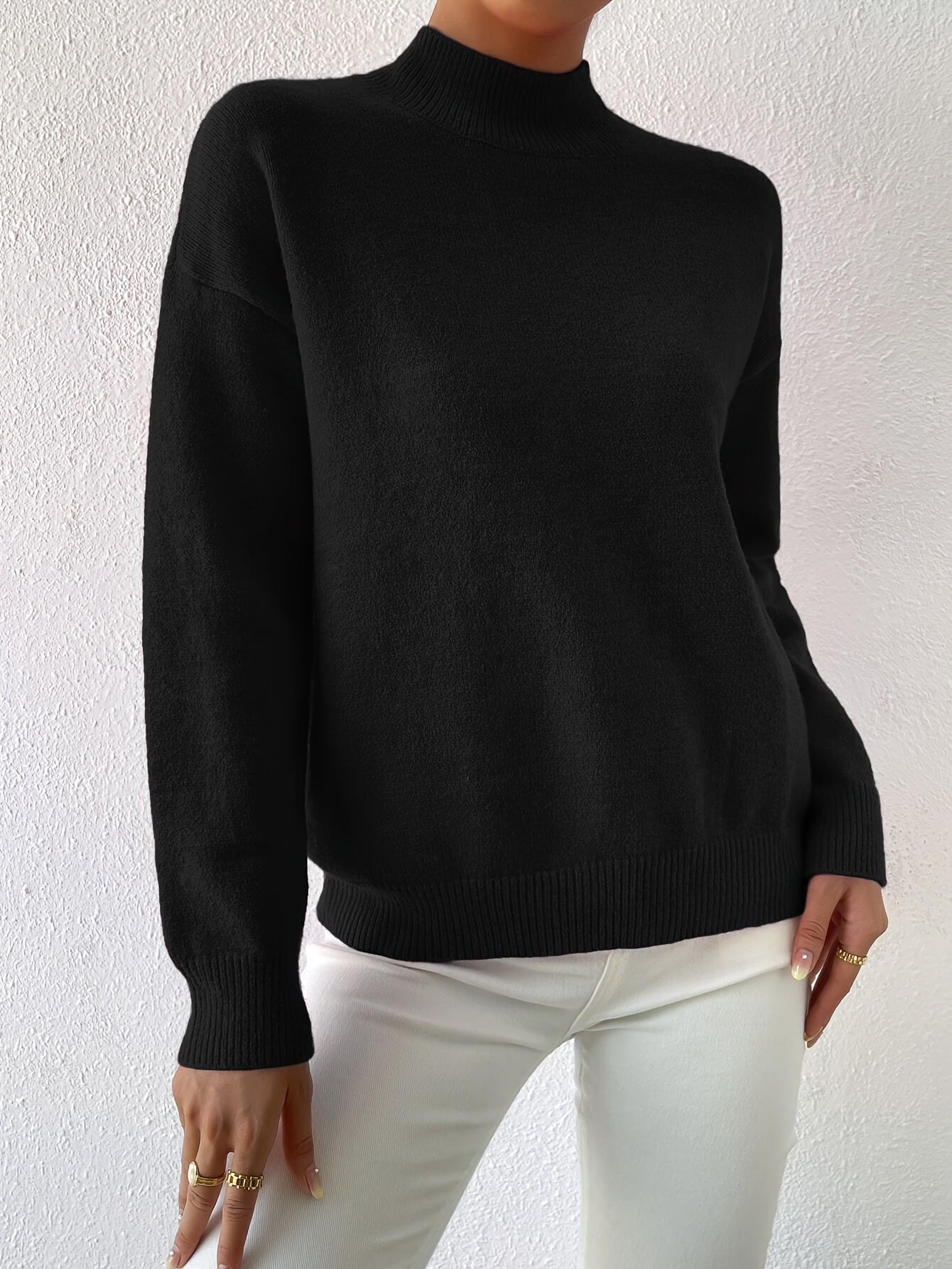 Kelly | Elegant Neck Knit Sweater - Solfae