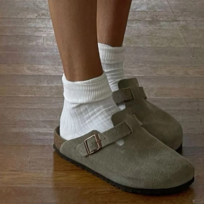 Laura | Comfortable Suede Boston Clogs - Solfae