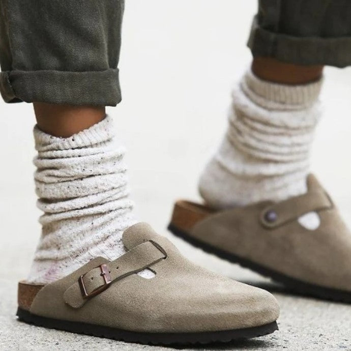 Laura | Comfortable Suede Boston Clogs - Solfae
