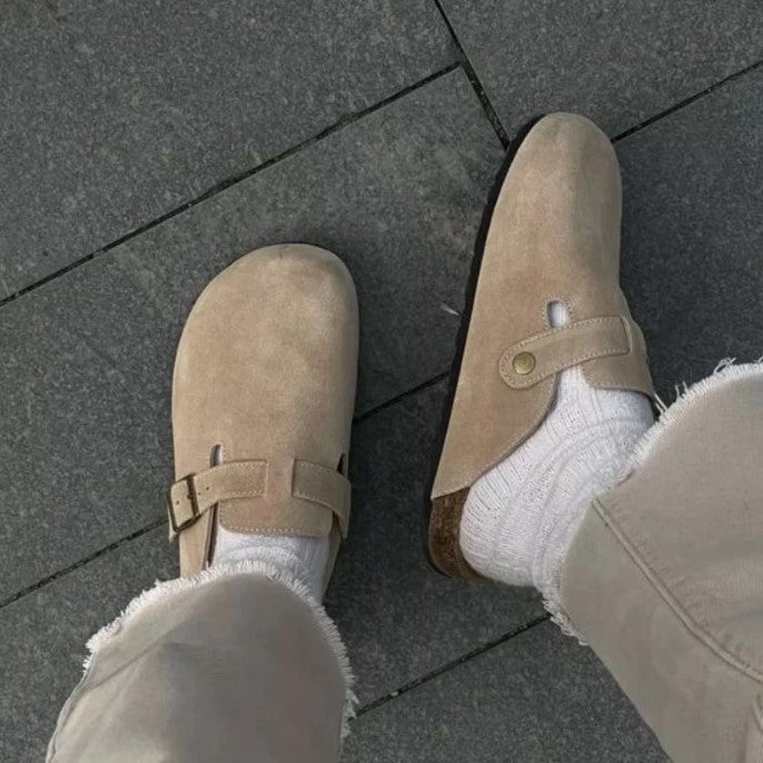 Laura | Comfortable Suede Boston Clogs - Solfae