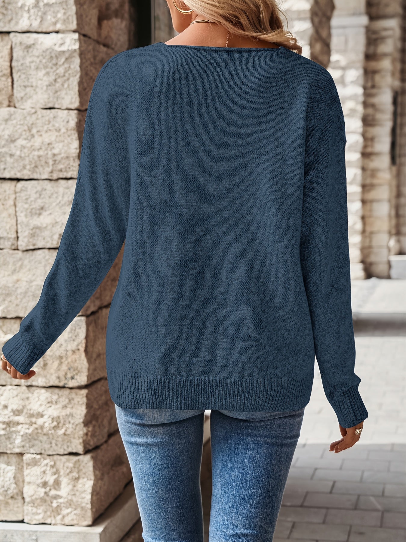 Melissa | Elegant Crochet V-Neck Sweater - Solfae
