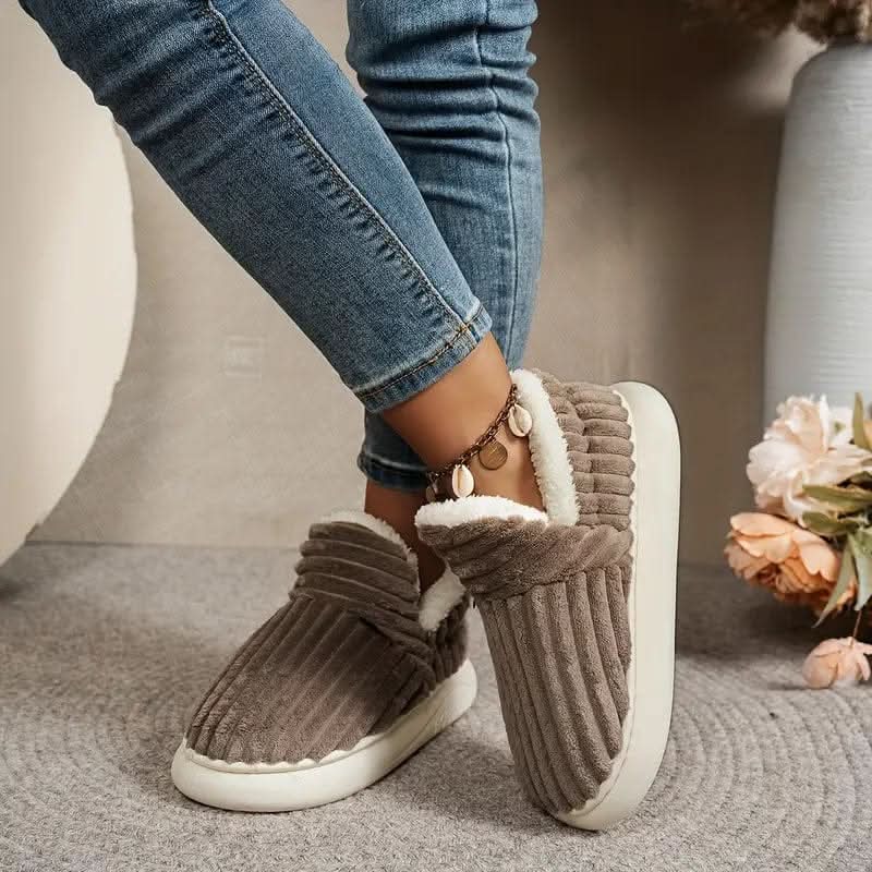 Rachel | Comfortable Corduroy Fur-Lined Slippers - Solfae