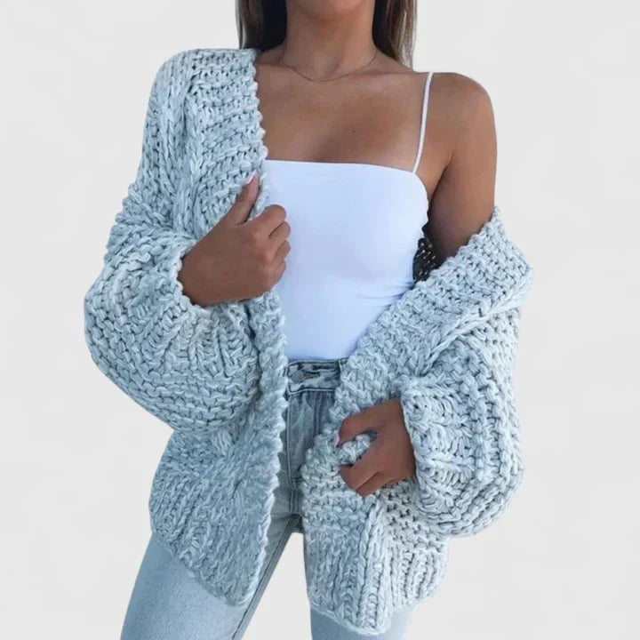 Vanessa | Elegant Chunky Cable Cardigan - Solfae