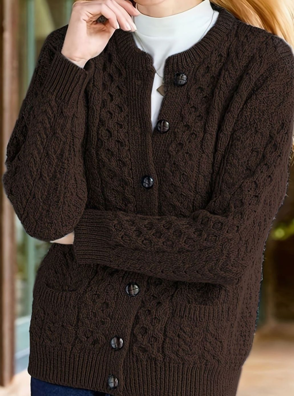 Victoria | Elegant Cable-Knit Button Cardigan - Solfae
