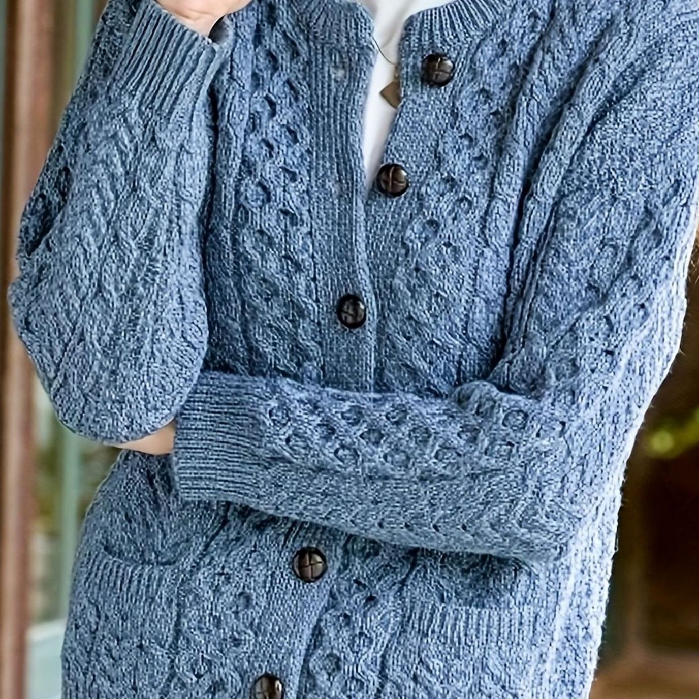 Victoria | Elegant Cable-Knit Button Cardigan - Solfae