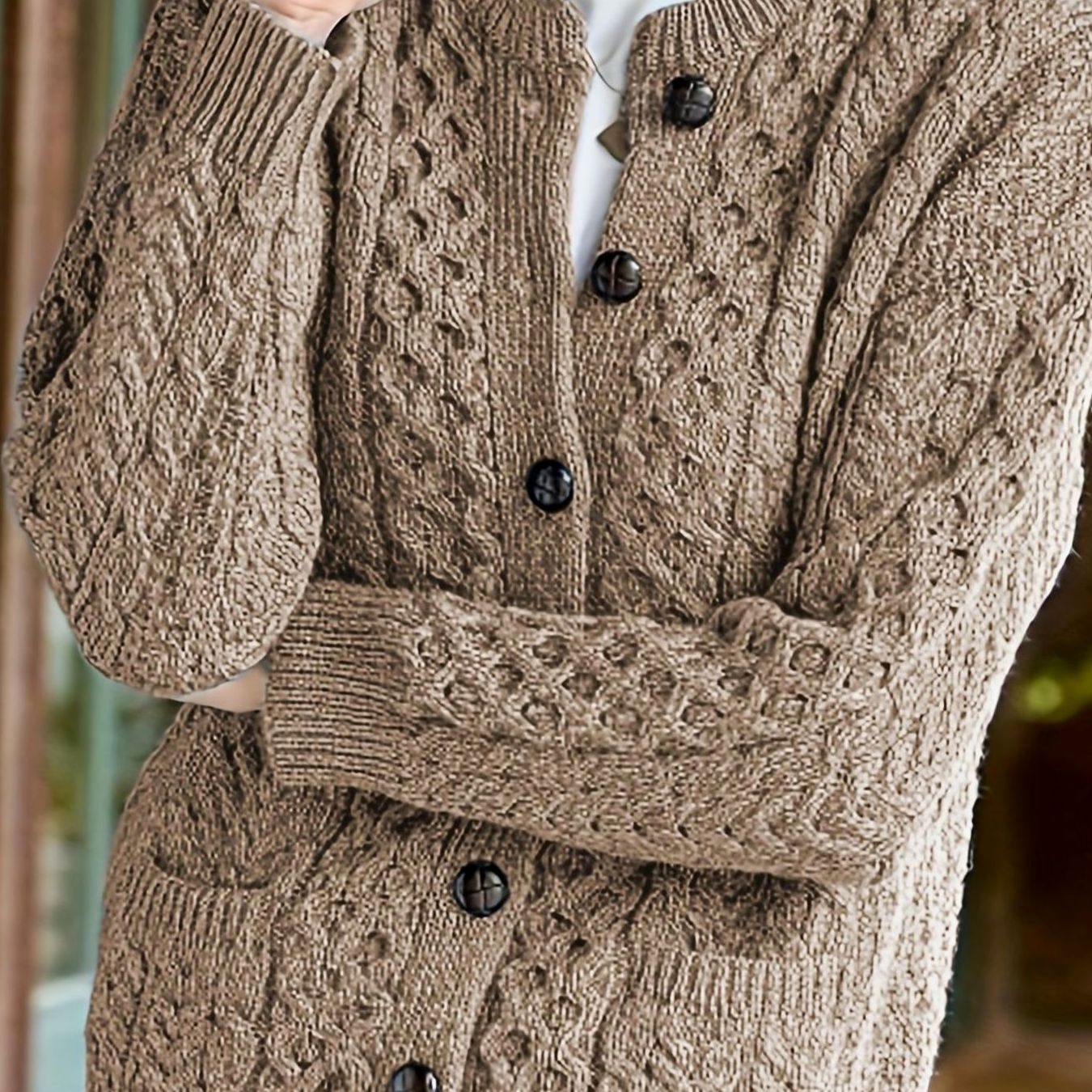 Victoria | Elegant Cable-Knit Button Cardigan - Solfae