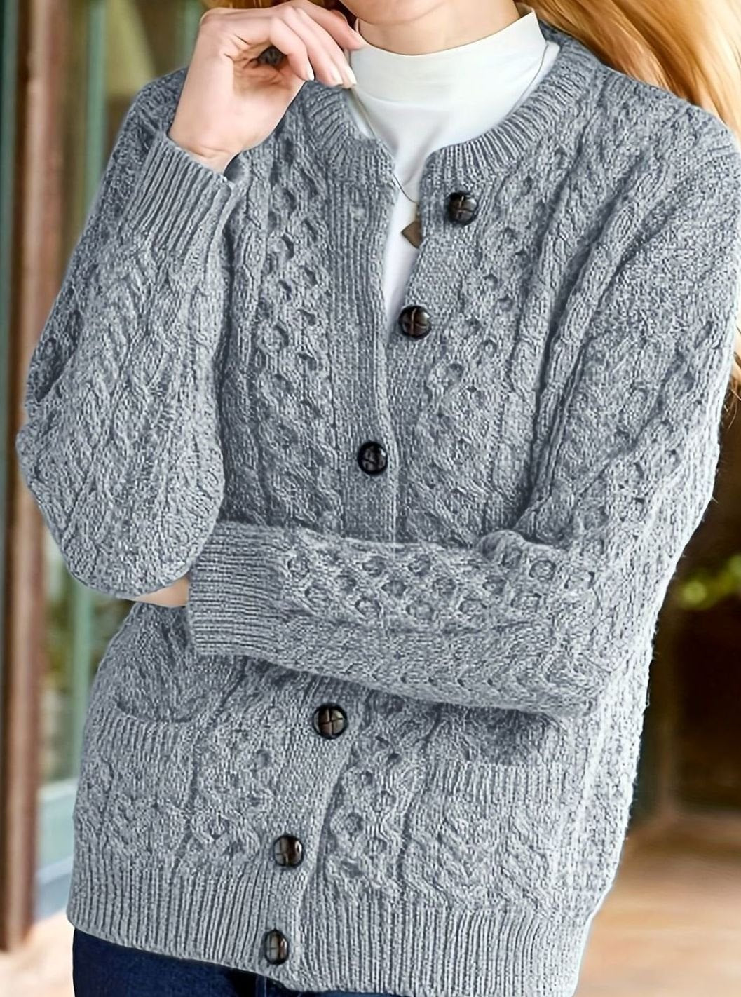 Victoria | Elegant Cable-Knit Button Cardigan - Solfae